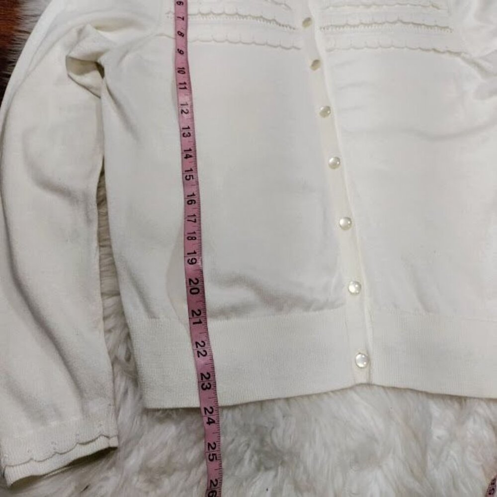 August Silk Heritage Womens Med Scallop Knit Button Front Cardigan Sweater White - Picture 8 of 8